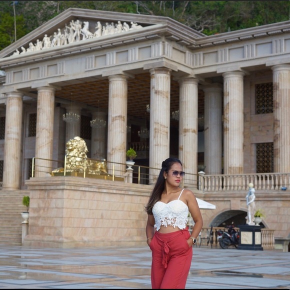 Meet your Posher, Melit - Picture 8 of 12